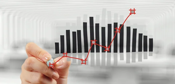 Gráfico de dibujo a mano y estrategia de negocio como concepto —  Fotos de Stock