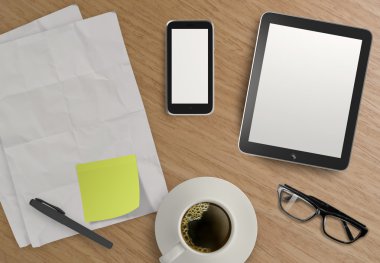 3D boş tablet ve kahve ile ahşap üzerine not defteri 