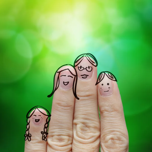 Gelukkig vinger familie op groene natuur achtergrond — Stockfoto