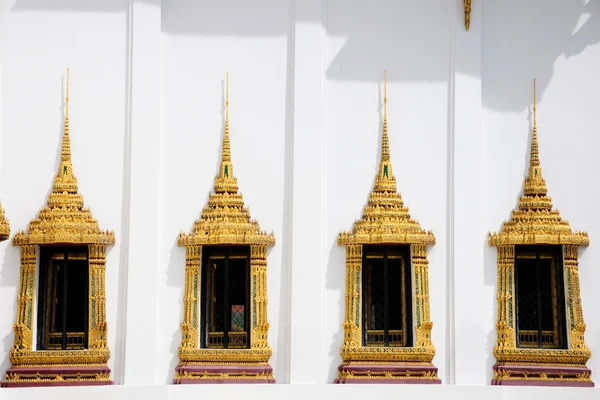 Ventanas del pateísmo real en el Palacio Roayl, Tailandia — Foto de Stock