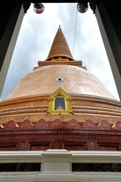 Phra pathom chedi, nakhon pathom, thailand içinde bulunan en yüksek stupa — Stok fotoğraf