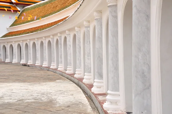 El pedestal alrededor del templo de Thai, Tailandia —  Fotos de Stock