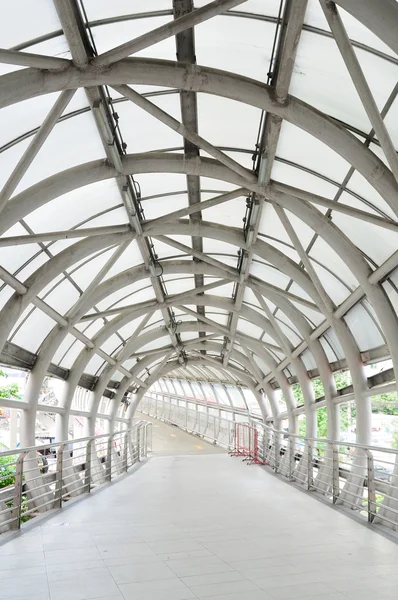 Walk way and steel roof, entrance to department stores, Thailand — Stock Photo, Image