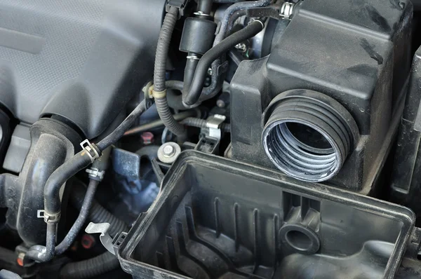 işleme motoru hava filtresi de değiştirmek için