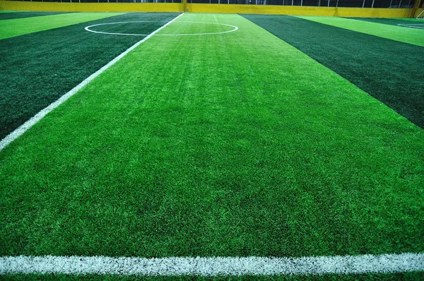 Linea di campo di calcio in erba artificiale . — Foto Stock