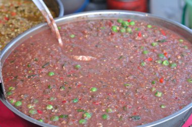 Büyük kase karides hamur biber sosu, Tayland