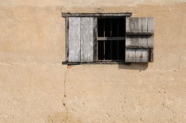 eski ahşap pencere