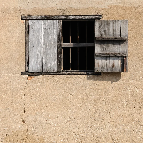 老木窗口 — 图库照片