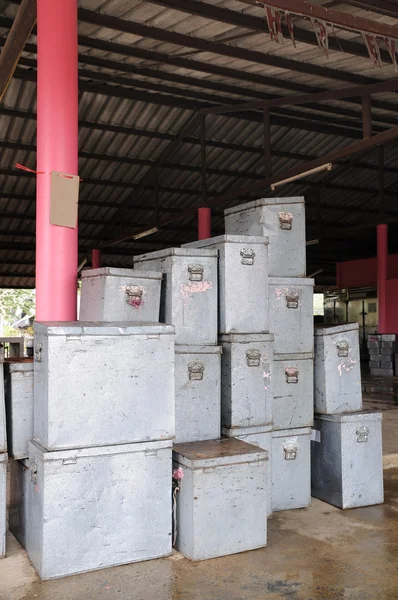 Cajas de hielo de aluminio —  Fotos de Stock