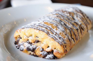 Çikolatalı kruvasan