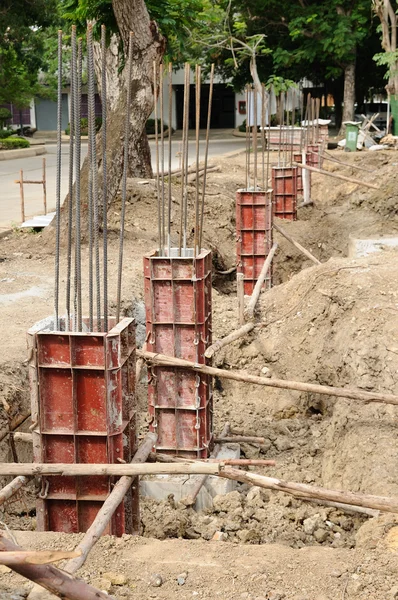 Fundamenty betonowe szalunki żelaza — Zdjęcie stockowe