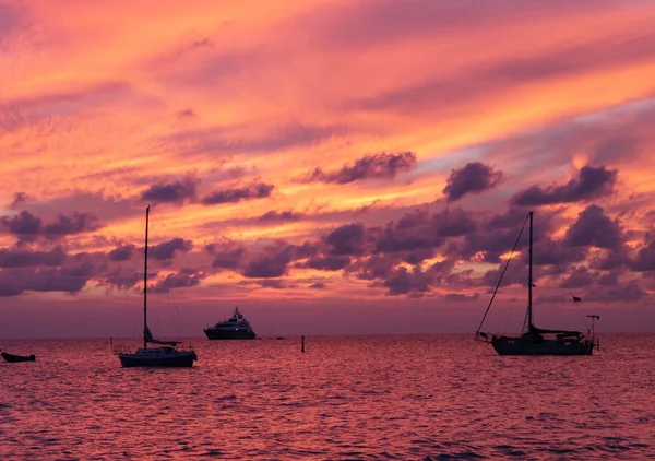 Mooie zonsondergang — Stockfoto