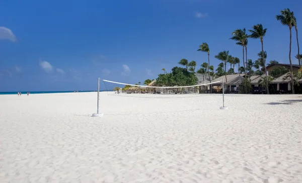 Vit Sand Aruba Strand Med Volleyboll Nät — Stockfoto