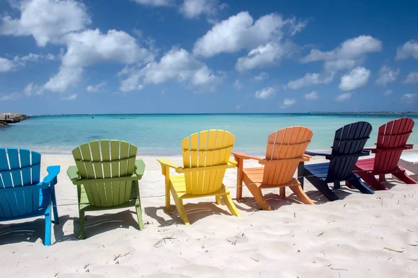 Sedie Colorate Sulla Spiaggia Dell Aquila Aruba — Foto Stock
