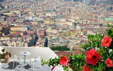                        Restoranın terasından Napoli 'nin en iyi manzarası