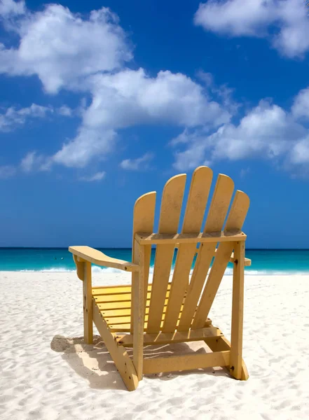Yellow Lounge Chair White Sand Beach — Φωτογραφία Αρχείου
