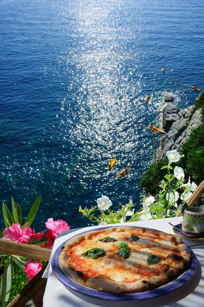 Pizza Served Terrace View Beautiful Portofino Coast Liguria Italian Riviera — 스톡 사진