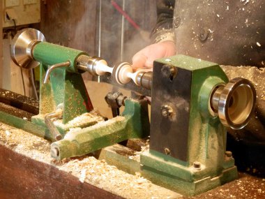 woodturner iş başında