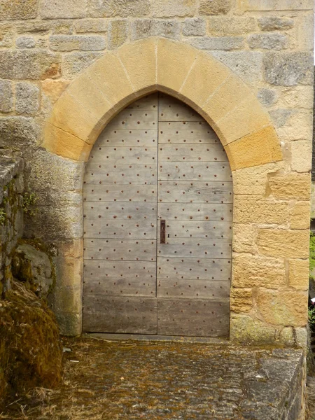 Portas duplas arqueadas medievais — Fotografia de Stock