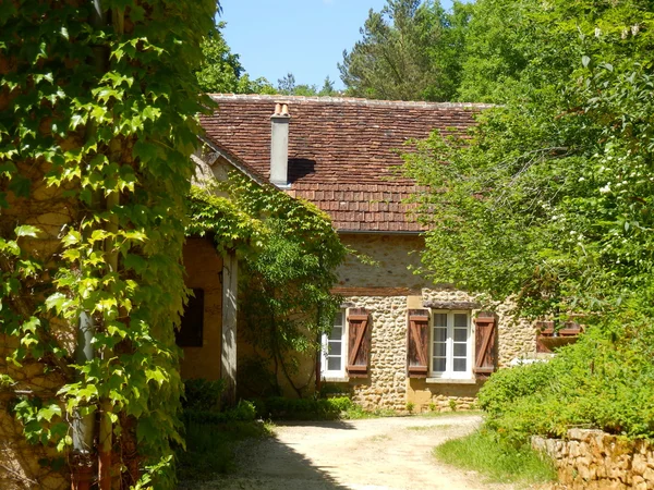 Franse boerderij en gite — Stockfoto