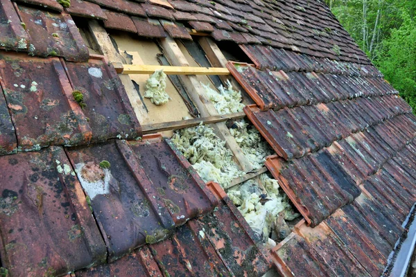 Telhado Velho Uma Casa Campo Francesa 200 Anos Estado Desuso — Fotografia de Stock