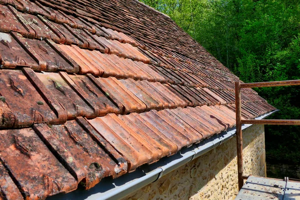 Telhado Uma Casa Campo Francesa 200 Anos Processo Ser Reparado — Fotografia de Stock