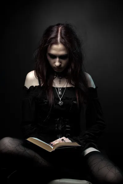 Daughter of darkness — Stock Photo, Image