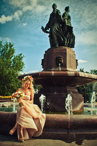 Цветочная невеста — стоковое фото