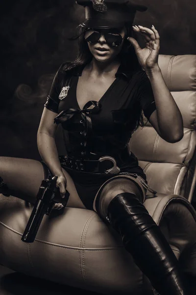 Студиядағы порнофотосуреттер Порно жылқымен қызды блять