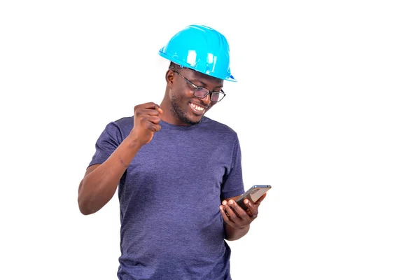 Retrato Jovem Engenheiro Construção Sexo Masculino Feliz Usando Chapéu Azul — Fotografia de Stock