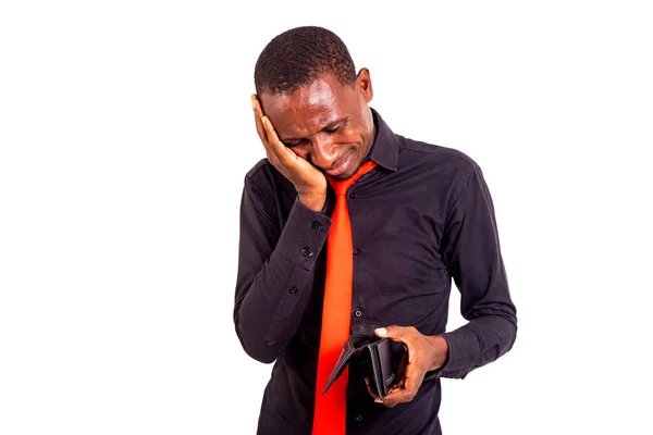 Retrato Jovem Bonito Chateado Segurando Uma Carteira Vazia — Fotografia de Stock