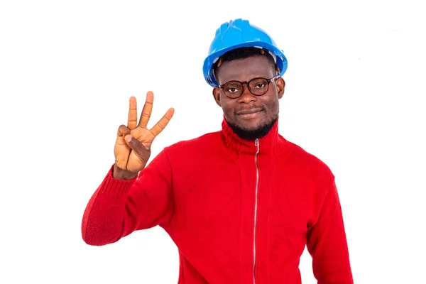 Jovem Engenheiro Construção Masculino Vestindo Chapéu Azul Duro Mostrando Três — Fotografia de Stock