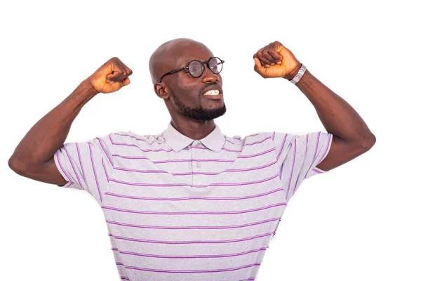 Joven Hombre Negocios Vistiendo Sus Gafas Mostrando Sus Bíceps Mientras — Foto de Stock