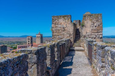 İspanyol kasabası Trujillo 'daki kale manzarası