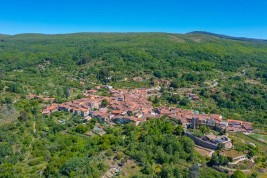 İspanya 'daki San Martin del Castanar köyünün hava manzarası