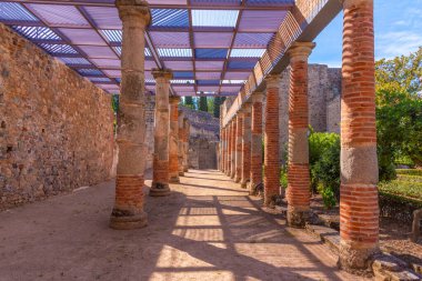 İspanyol kenti Merida 'da Roma harabeleri