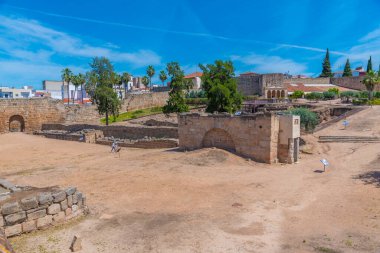 İspanyol kenti Merida 'daki Alcazaba kalesi