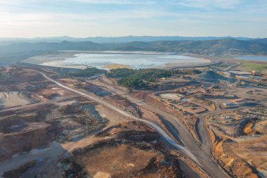 İspanya 'daki Minas de Riotinto' da maden kalıntıları için rezervuar