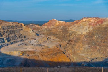 İspanya 'daki Minas de Riotinto' da açık çukur