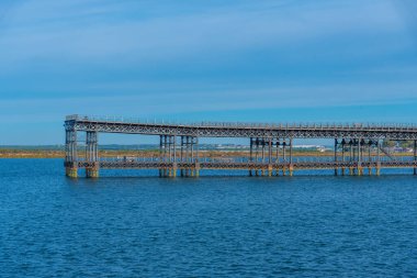 İspanyol kenti Huelva 'da Muelle de Riotinto çelik inşaatı