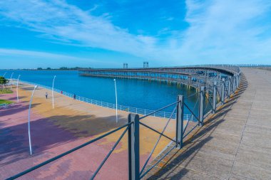 İspanyol kenti Huelva 'da Muelle de Riotinto çelik inşaatı