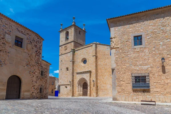 İspanyol kasabası Caceres 'deki Majestic Katedrali