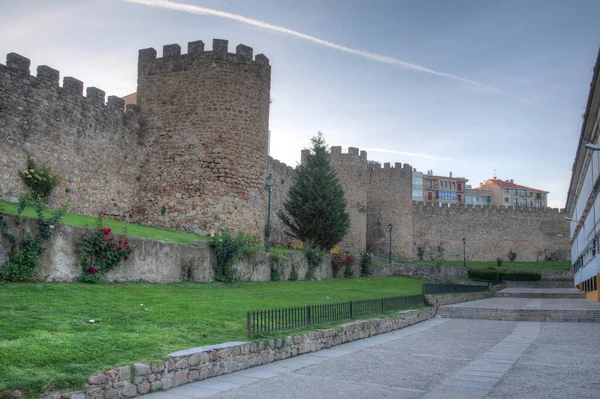 Zachód Słońca Widok Fortyfikacji Starym Mieście Hiszpańskiego Miasta Plasencia — Zdjęcie stockowe