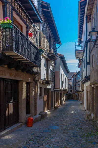 Houten Huizen Aan Een Smalle Straat Het Dorp Alberca Spanje — Stockfoto