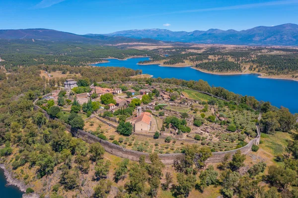 İspanya 'nın Granadilla köyünün havadan görünüşü