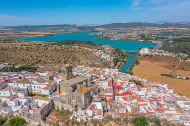 Arcos de la Frontera, İspanya 'nın ünlü pueblos blancos' larından biri.