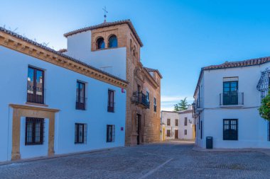 İspanyol kasabasındaki Mondragon sarayı Ronda.