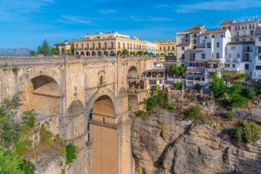 İspanyol kasabası Ronda 'da Puente nuevo köprüsü