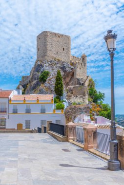 İspanya 'nın Olvera kentindeki şato manzarası