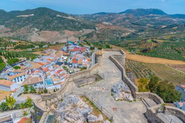 İspanya 'nın Olvera kentindeki şato manzarası